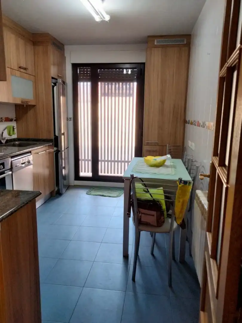 Cocina de Piso en venta en Valderas con Parquet, Amueblado y TV