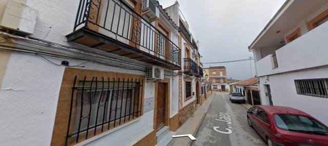 Casa-chalet en Venta en Calle Jaén en Ibros