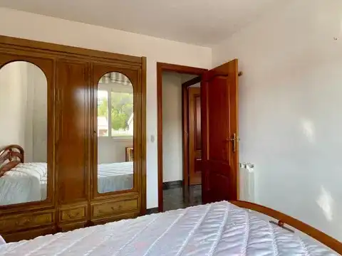 Casa aparellada amb terrassa en venda a Carrer Puigmal, imagen 70
