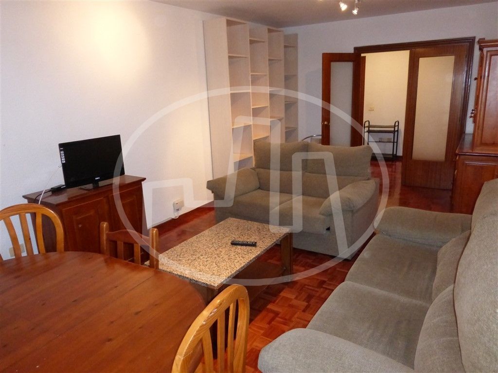 Living room of Flat to rent in  Pamplona / Iruña  with Heating, Parquet flooring and Terrace
