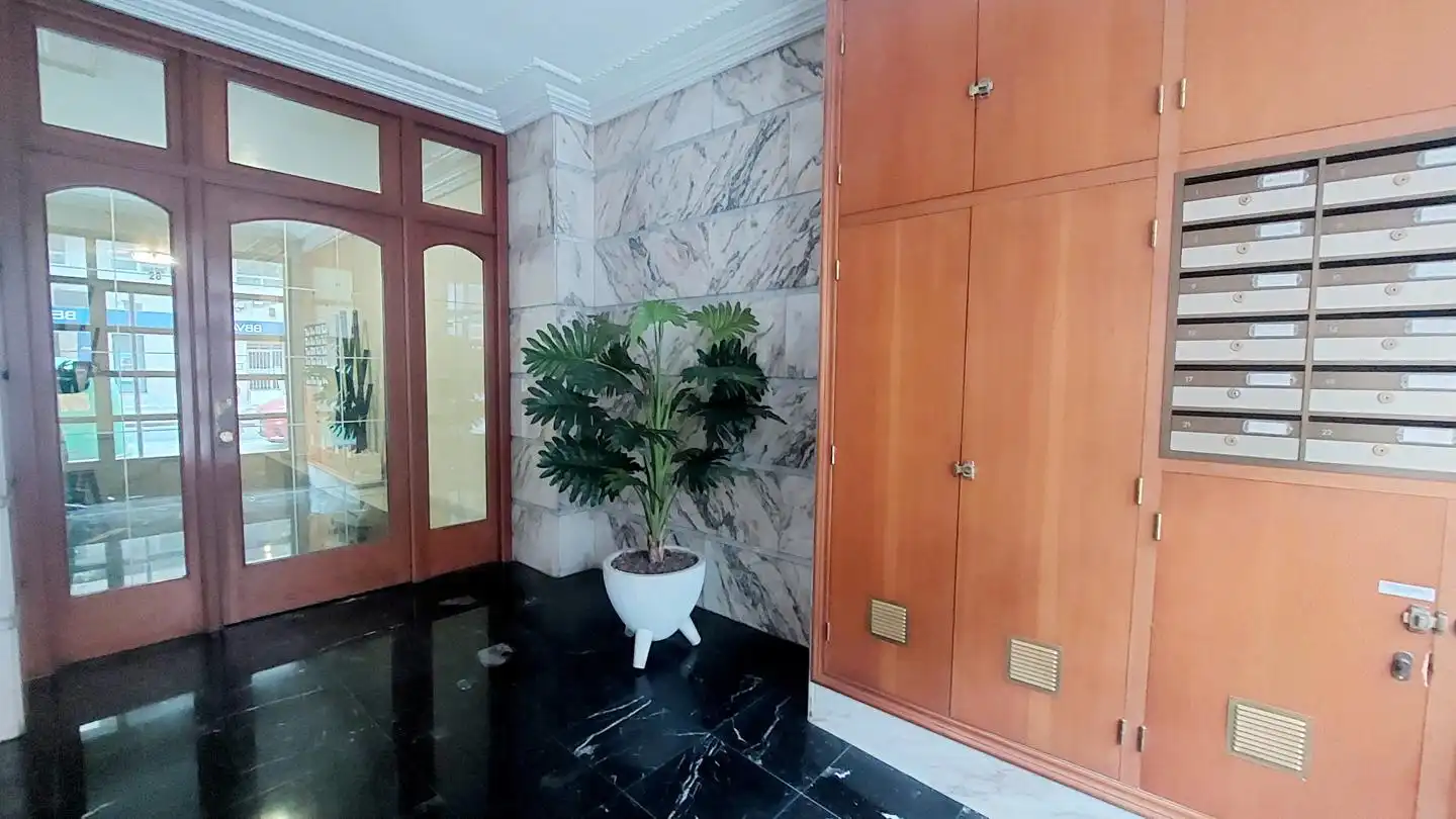 Flat for rent in Elche / Elx  with Air Conditioner, Furnished and Balcony