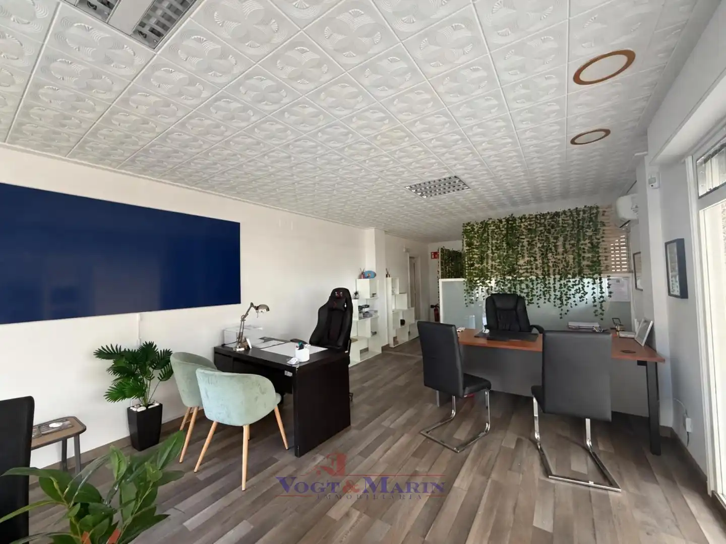 Local comercial en venta en Carrer Port Empordà, imagen 2