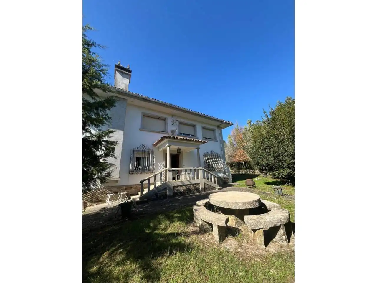 Exterior view of Houses for sale in Santiago de Compostela   with Heating, Private garden and Parquet flooring