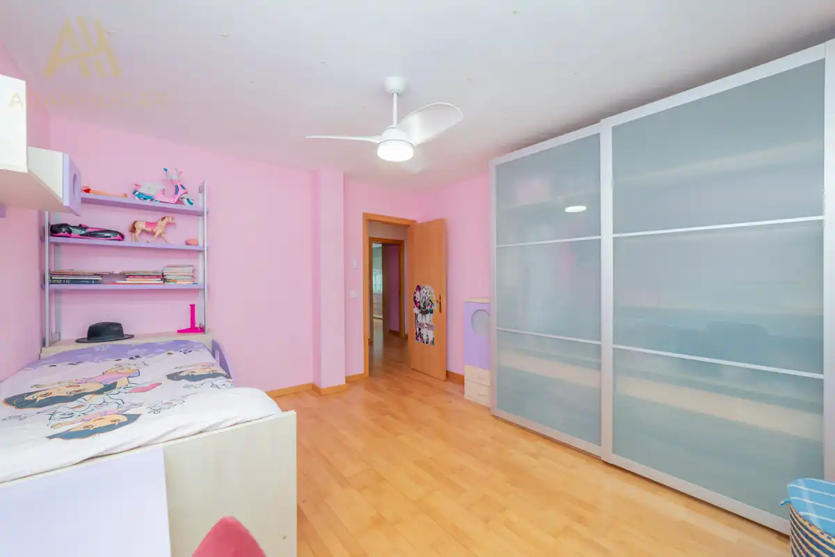 Detached house with terrace for sale in Calle de Islas Galapagos, imagen 21