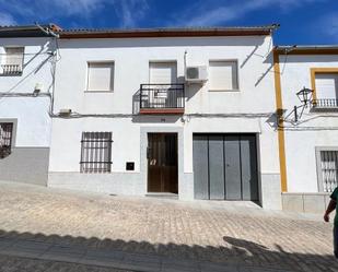 Vista exterior de Casa o xalet en venda en Belalcázar amb Calefacció i Terrassa