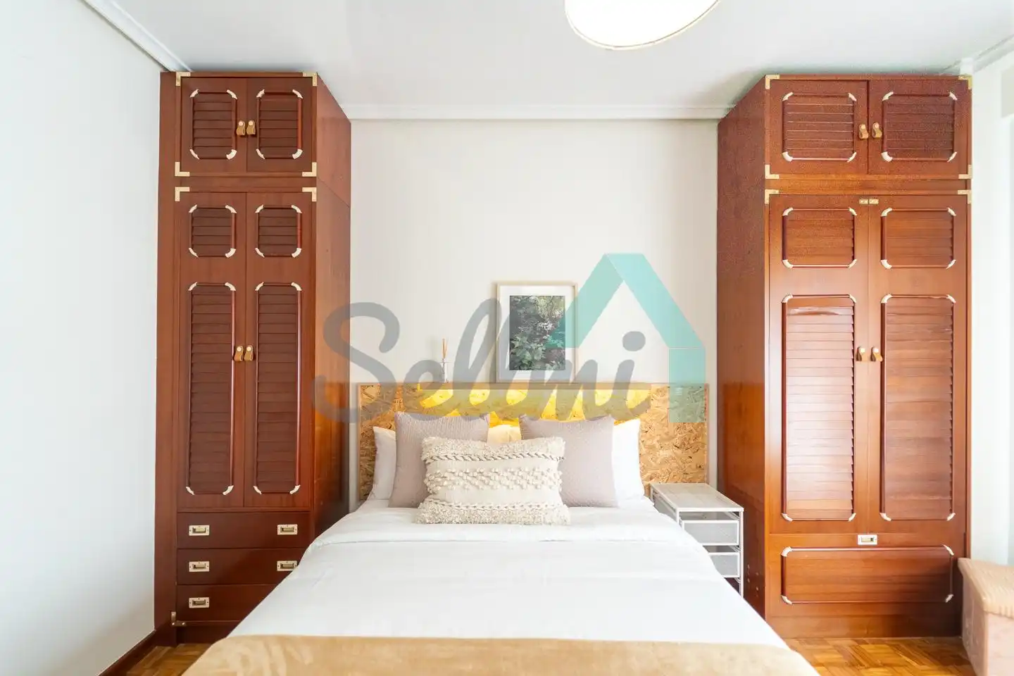 Schlafzimmer von Wohnung zur Miete in Oviedo  mit Heizung, Parkett und Möbliert