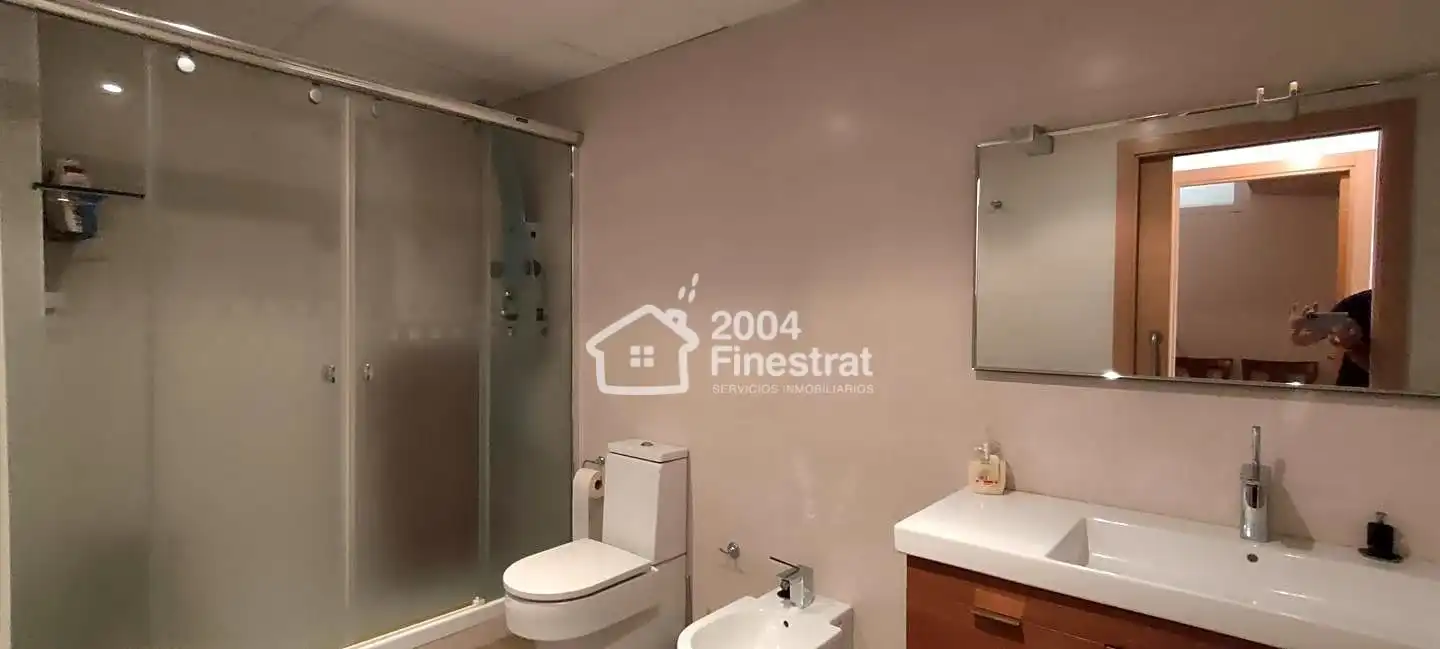 Bany de Casa o xalet en venda en Finestrat amb Aire condicionat, Terrassa i Piscina