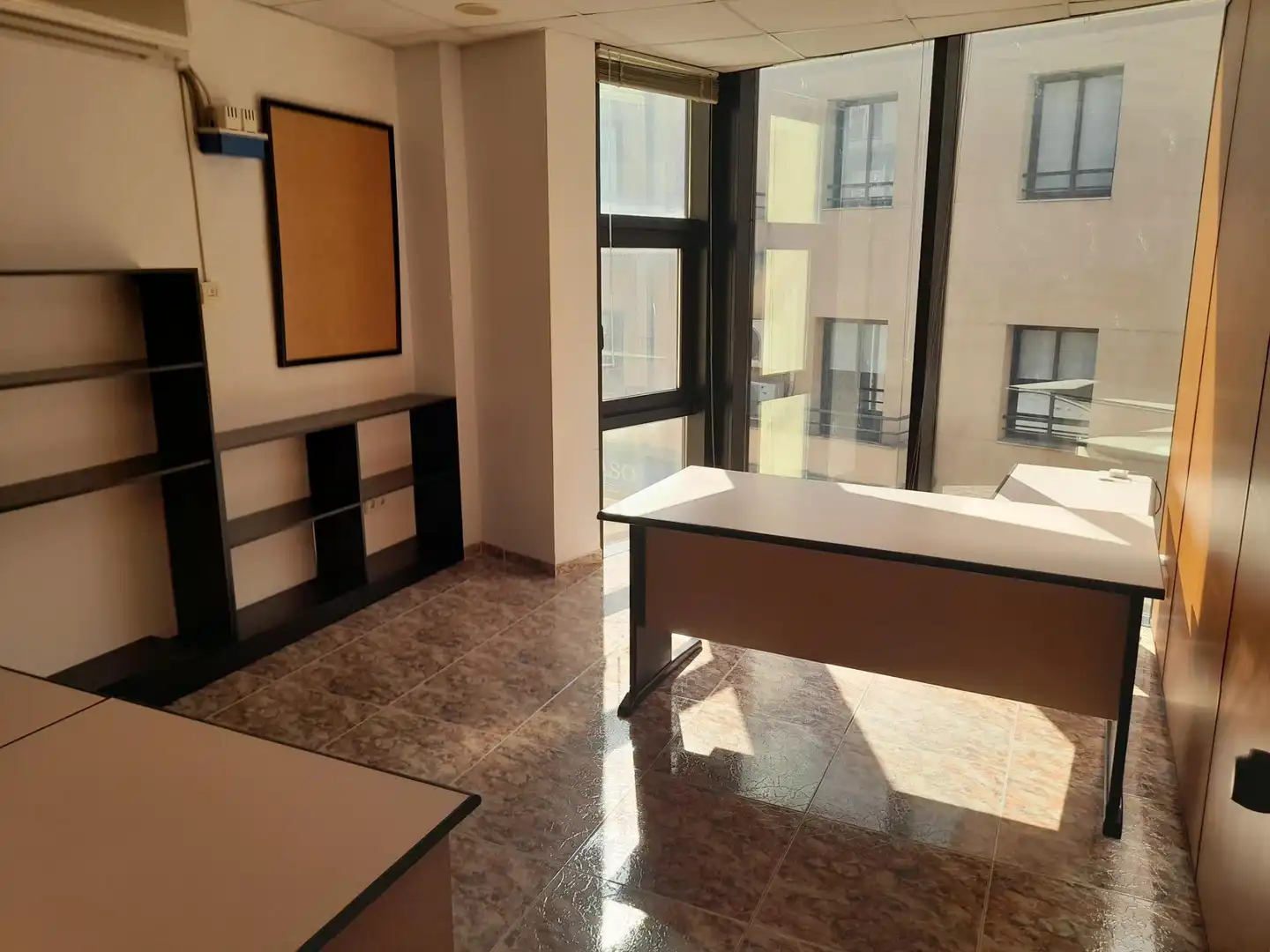 Büro zum Verkauf in Móra d'Ebre mit Terrasse