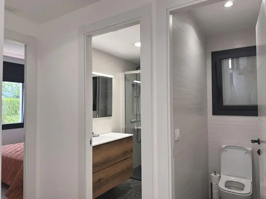 Bathroom of Apartments for sale in Llançà  with Air Conditioner, Heating and Terrace