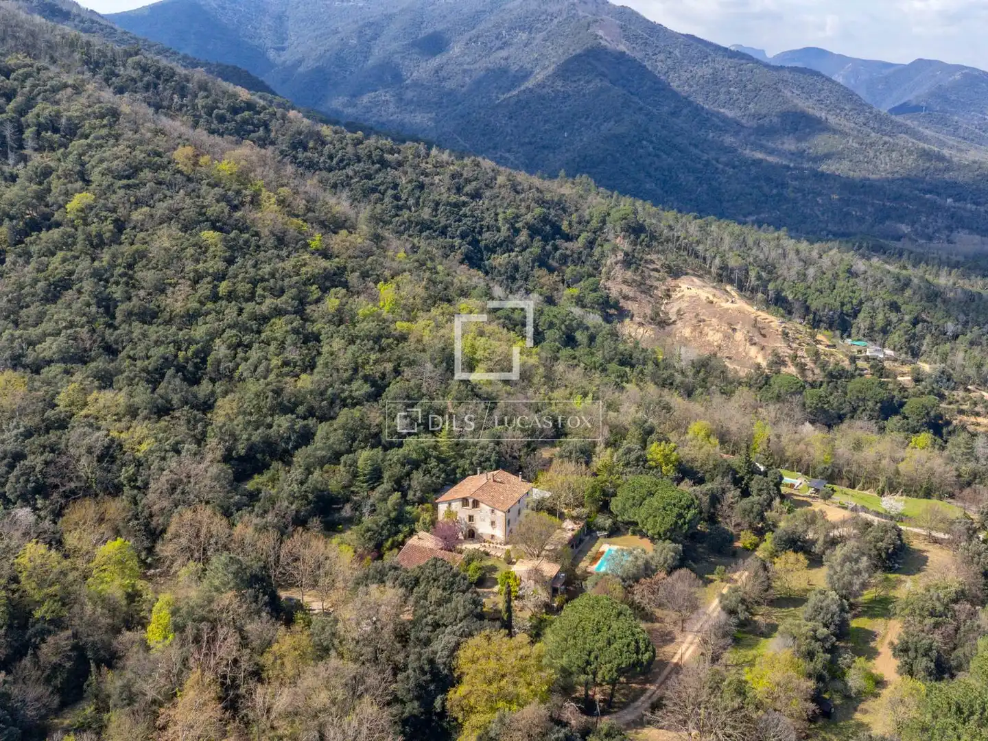 Country homes for sale in Anglès  with Air Conditioner, Private garden and Terrace