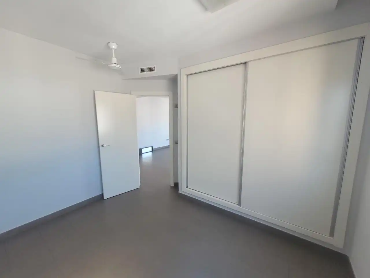 Schlafzimmer von Maisonette zur Miete in Gandia mit Klimaanlage und Terrasse