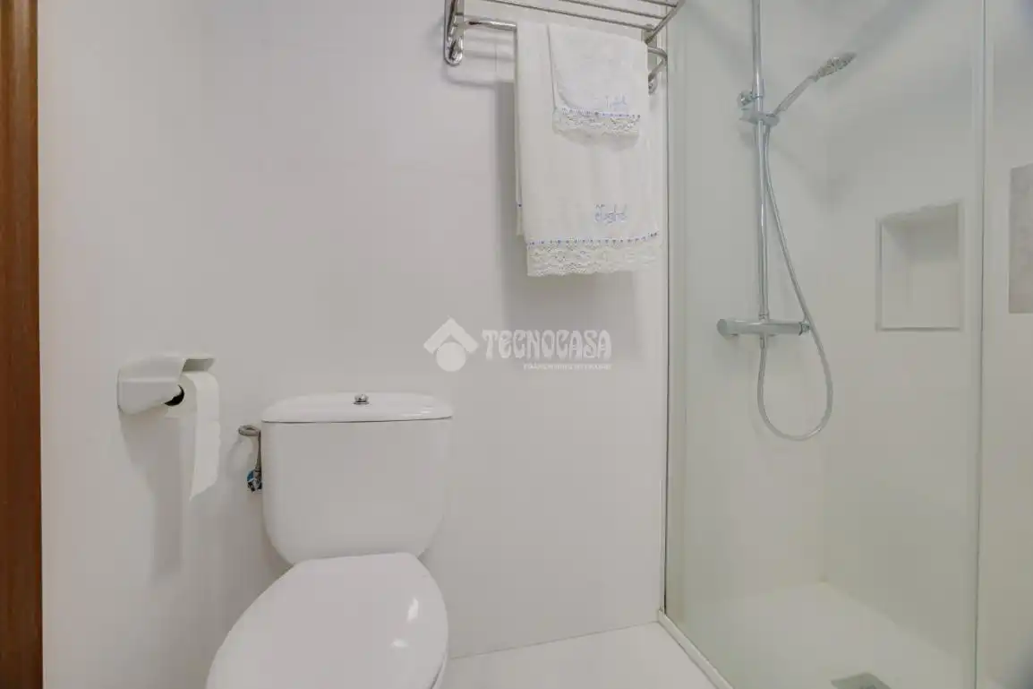 Baño de Piso en venta en Montcada i Reixac con Balcón