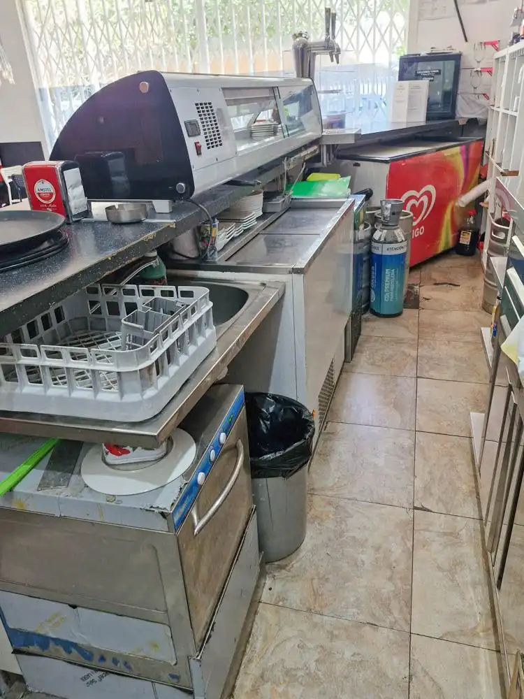 Cocina de Local de alquiler en Zaragoza con Aire acondicionado y Amueblado