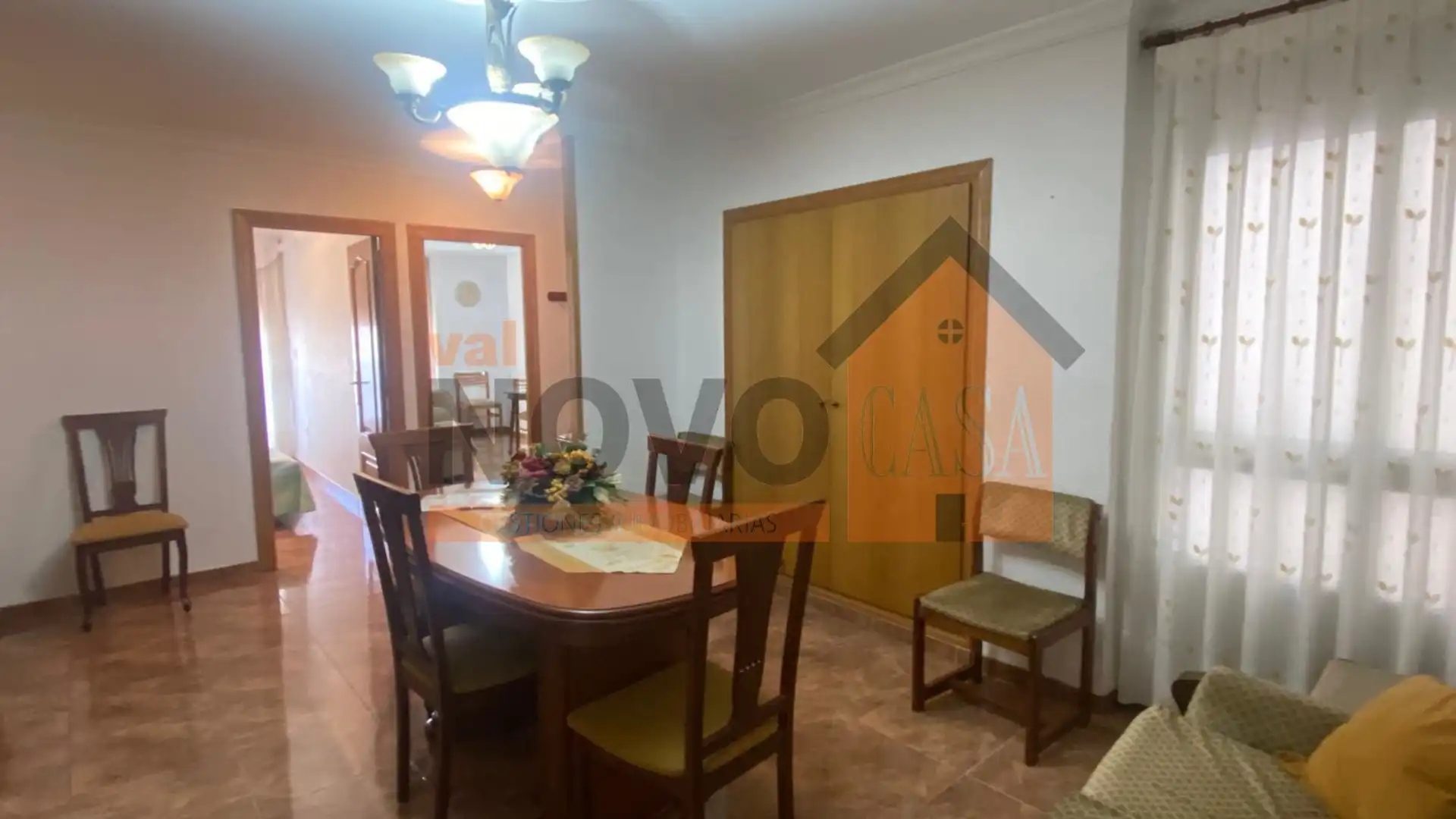 Comedor de Piso en venta en Silla con Aire acondicionado