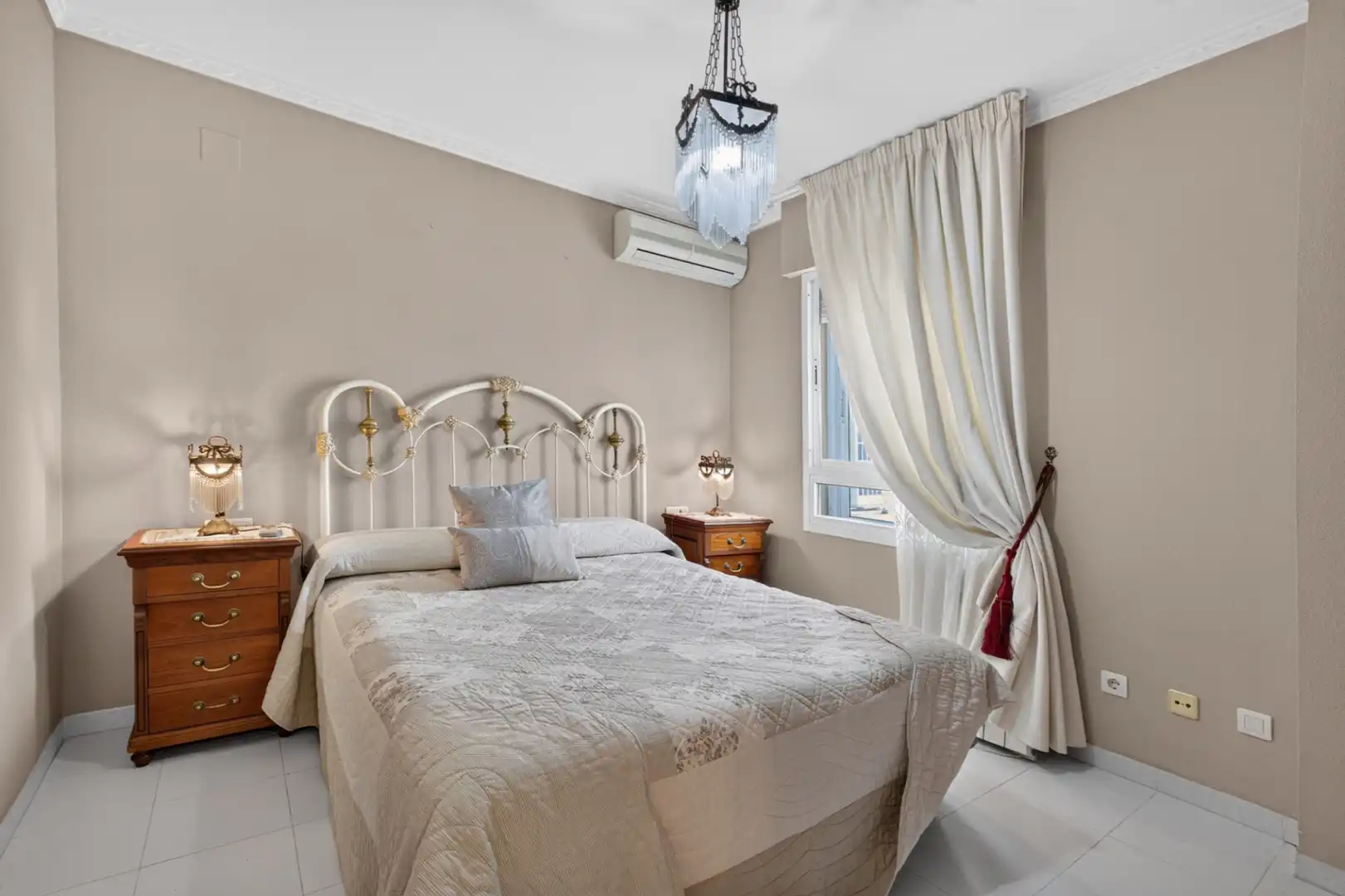 Habitación de Piso en venta en Málaga con Aire acondicionado