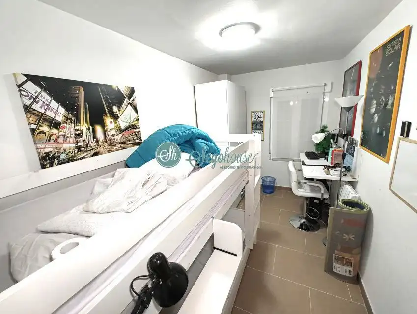 Habitación de Piso en venta en Segovia con Calefacción, Terraza y Amueblado