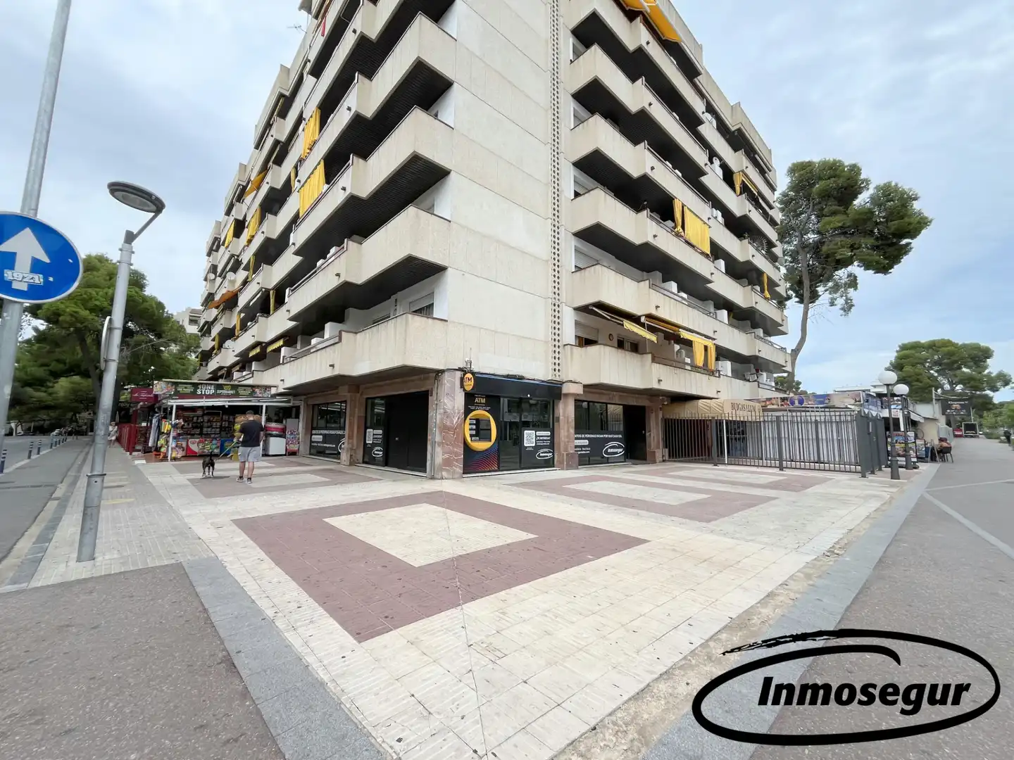 Außenansicht von Geschaftsraum zur Miete in Salou mit Klimaanlage, Heizung und Terrasse