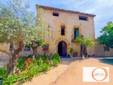Casa rustica con giardino in vendita a La Bisbal d'Empordà