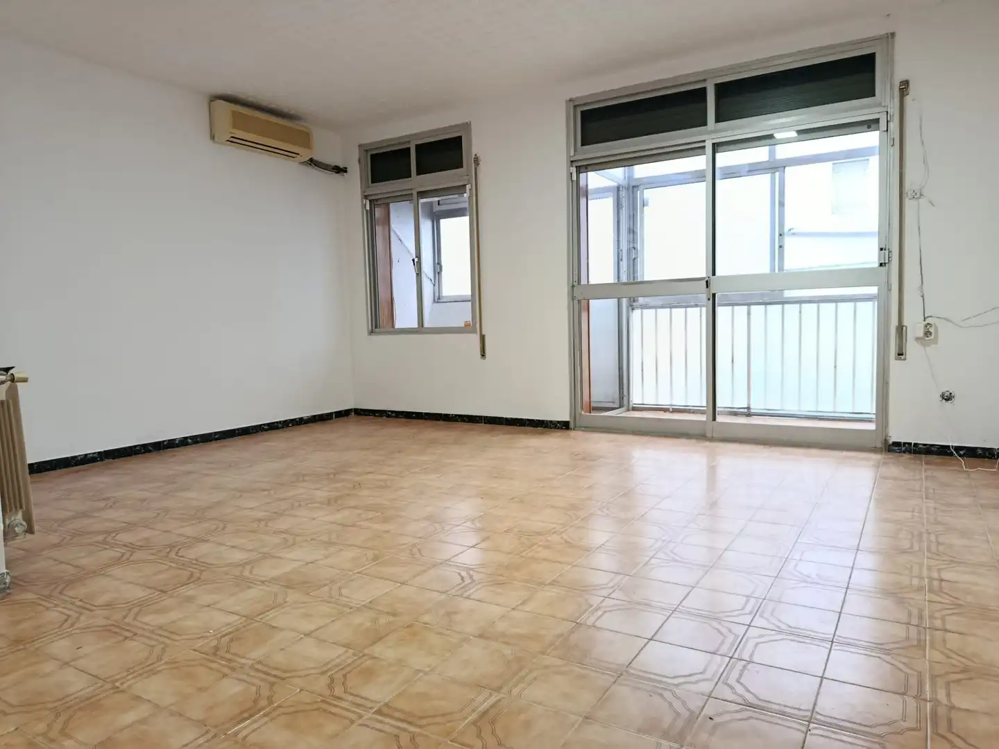 Sala d'estar de Pis en venda en Badalona amb Aire condicionat, Calefacció i Balcó