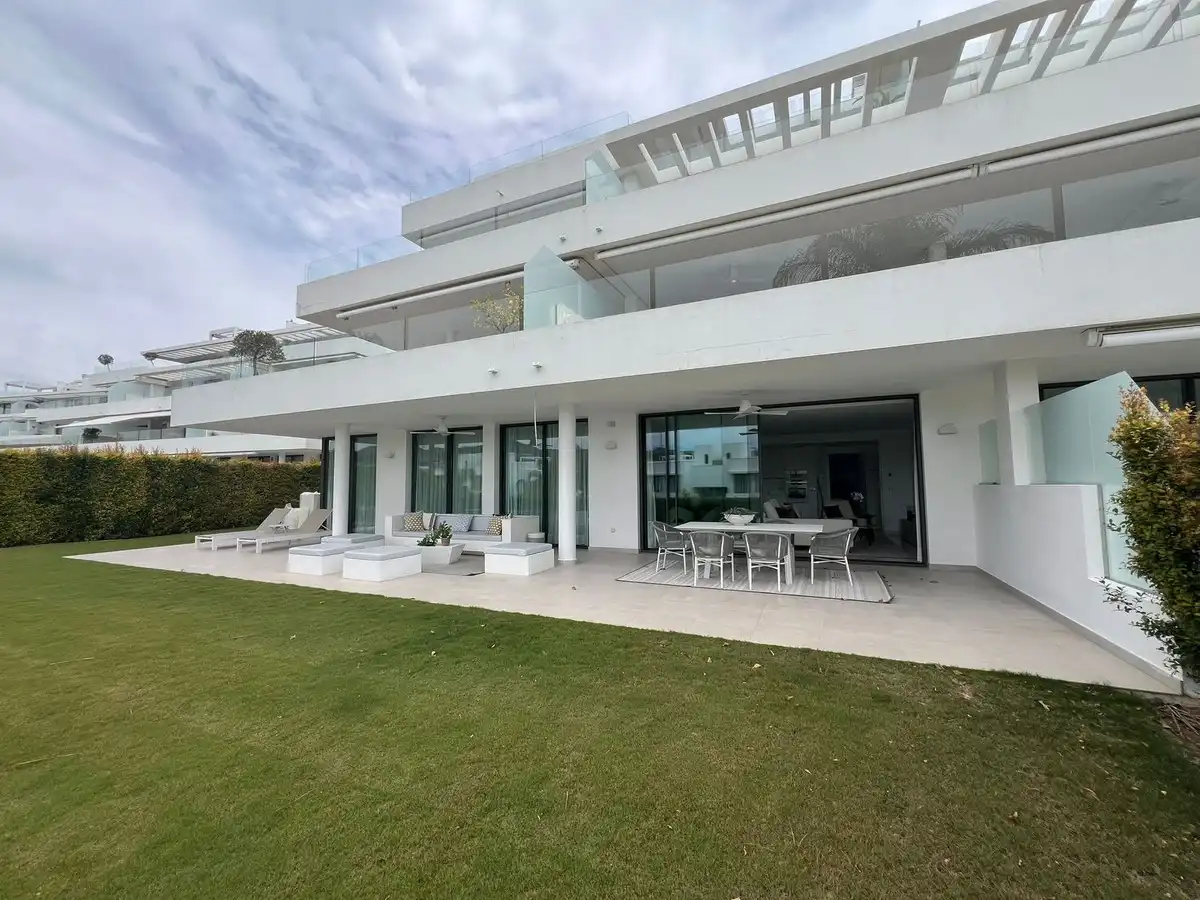 Exterior view of Apartments for rent in Estepona  with Air Conditioner, Parquet flooring and Terrace