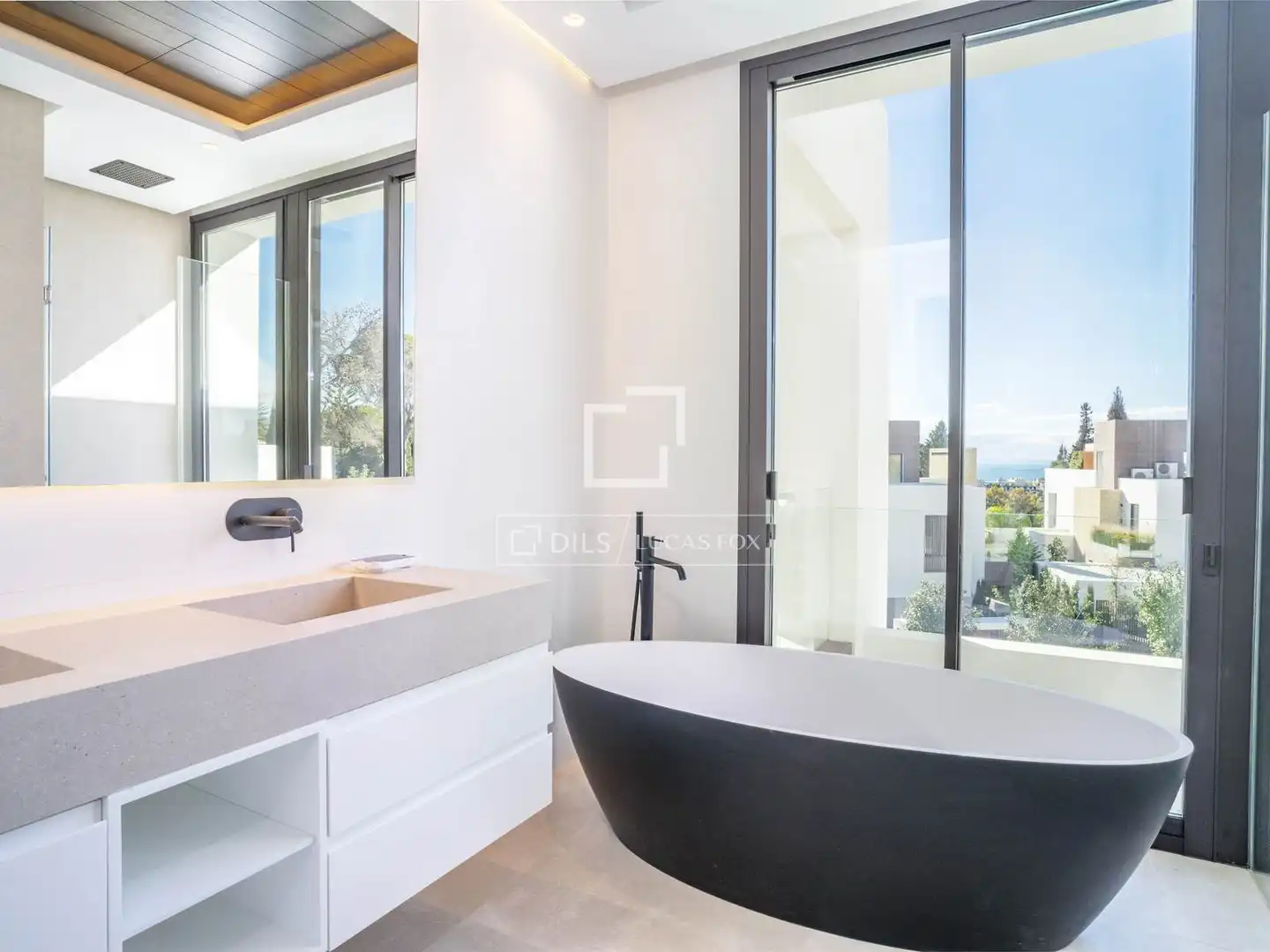 Baño de Casa o chalet en venta en Marbella con Aire acondicionado, Calefacción y Jardín privado
