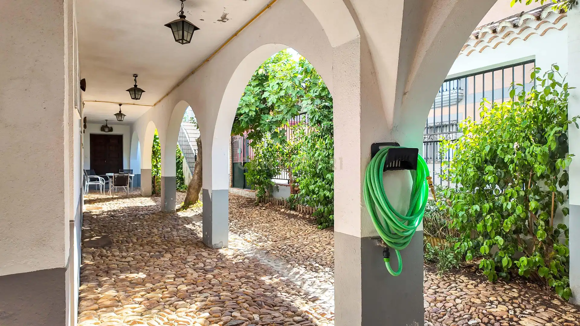 Edificio en venta en Torrejón el Rubio, Cáceres