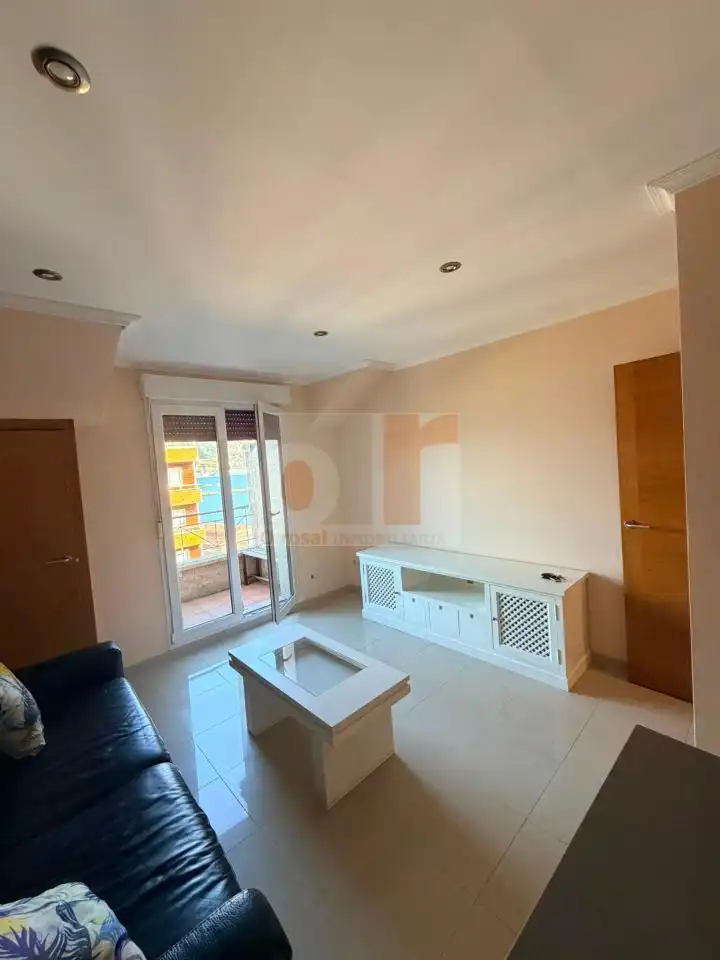 Sala d'estar de Àtic en venda en Moaña amb Calefacció i Traster