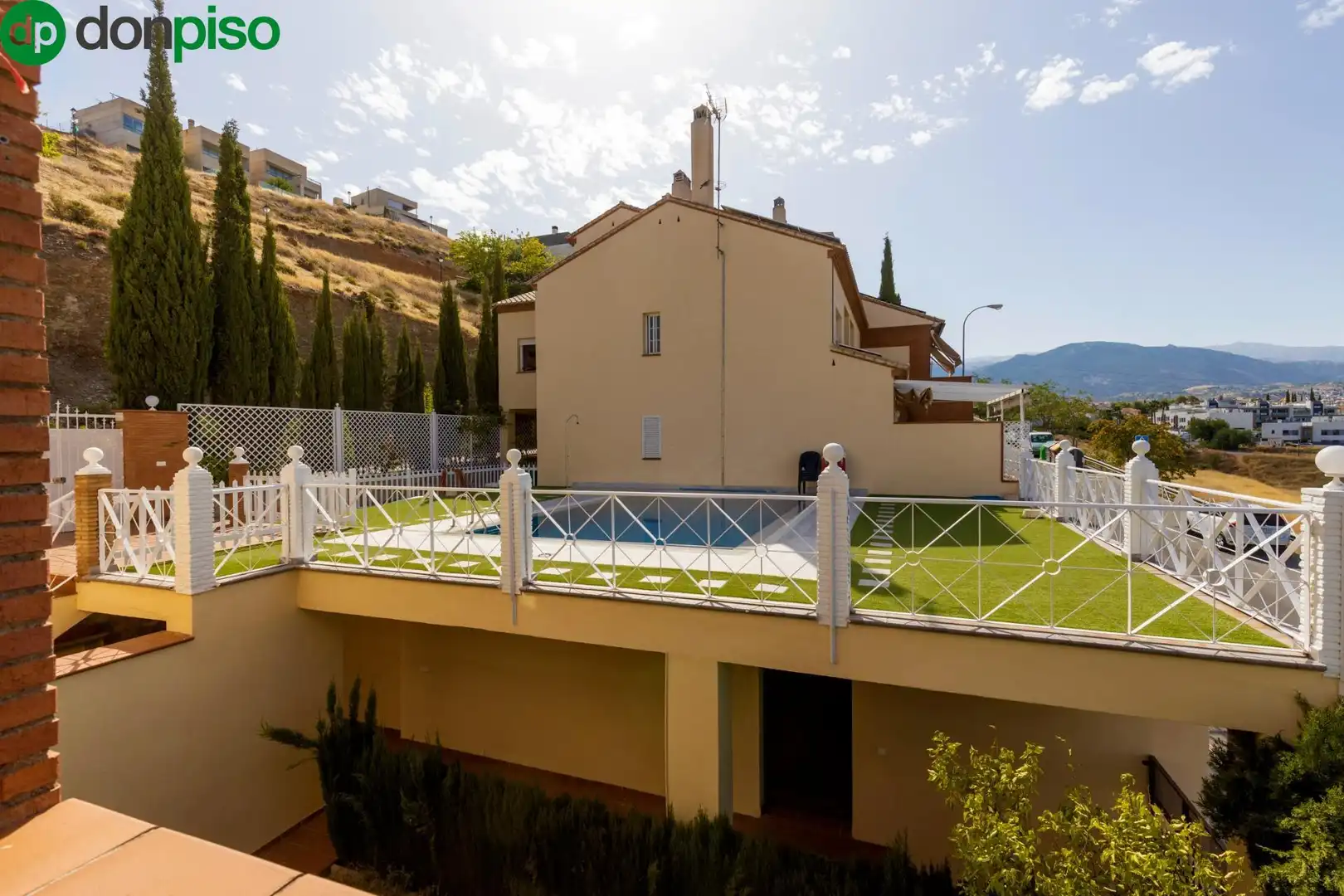 Garten von Einfamilien-Reihenhaus zum Verkauf in Granada mit Klimaanlage, Heizung und Terrasse
