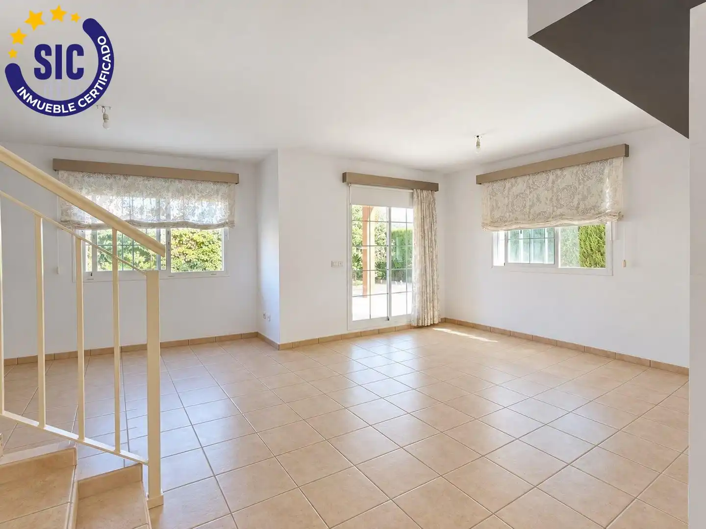 Casa bifamiliare con piscina in vendita a L'ATZABEJA