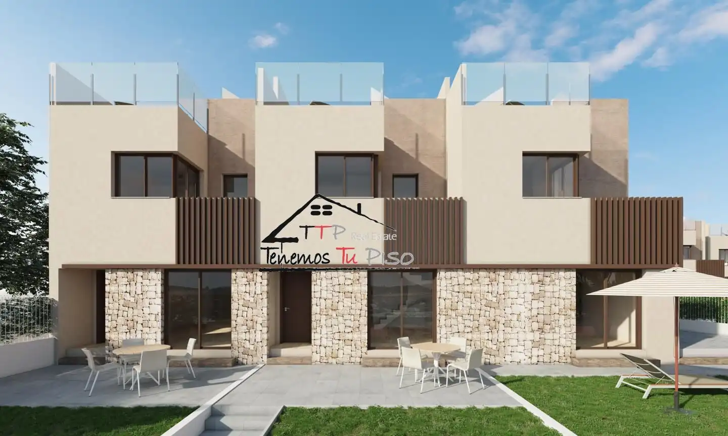 Vista exterior de Casa o xalet en venda en Vinaròs amb Aire condicionat, Jardí privat i Terrassa