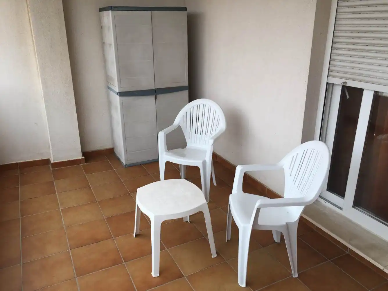 Balcony of Flat for rent in Algeciras  with Air Conditioner, Furnished and Community pool