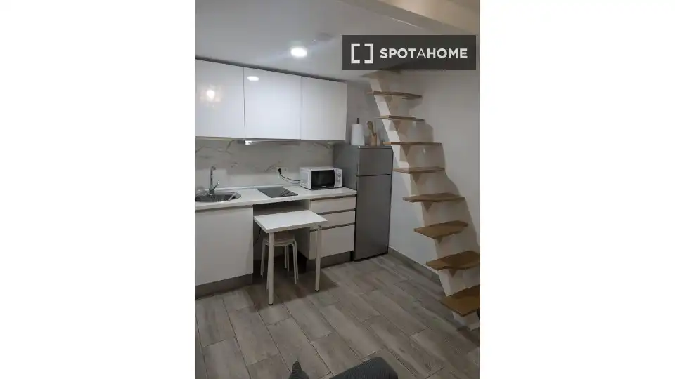 Cocina de Piso de alquiler en Madrid con Aire acondicionado, Calefacción y Amueblado