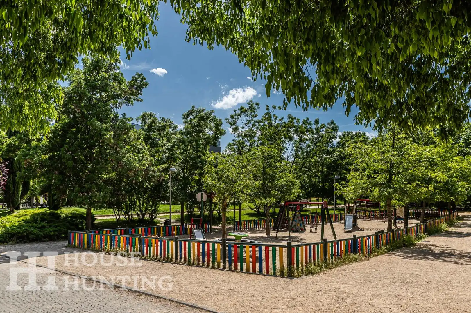 Vista exterior de Piso en venta en Madrid con Calefacción