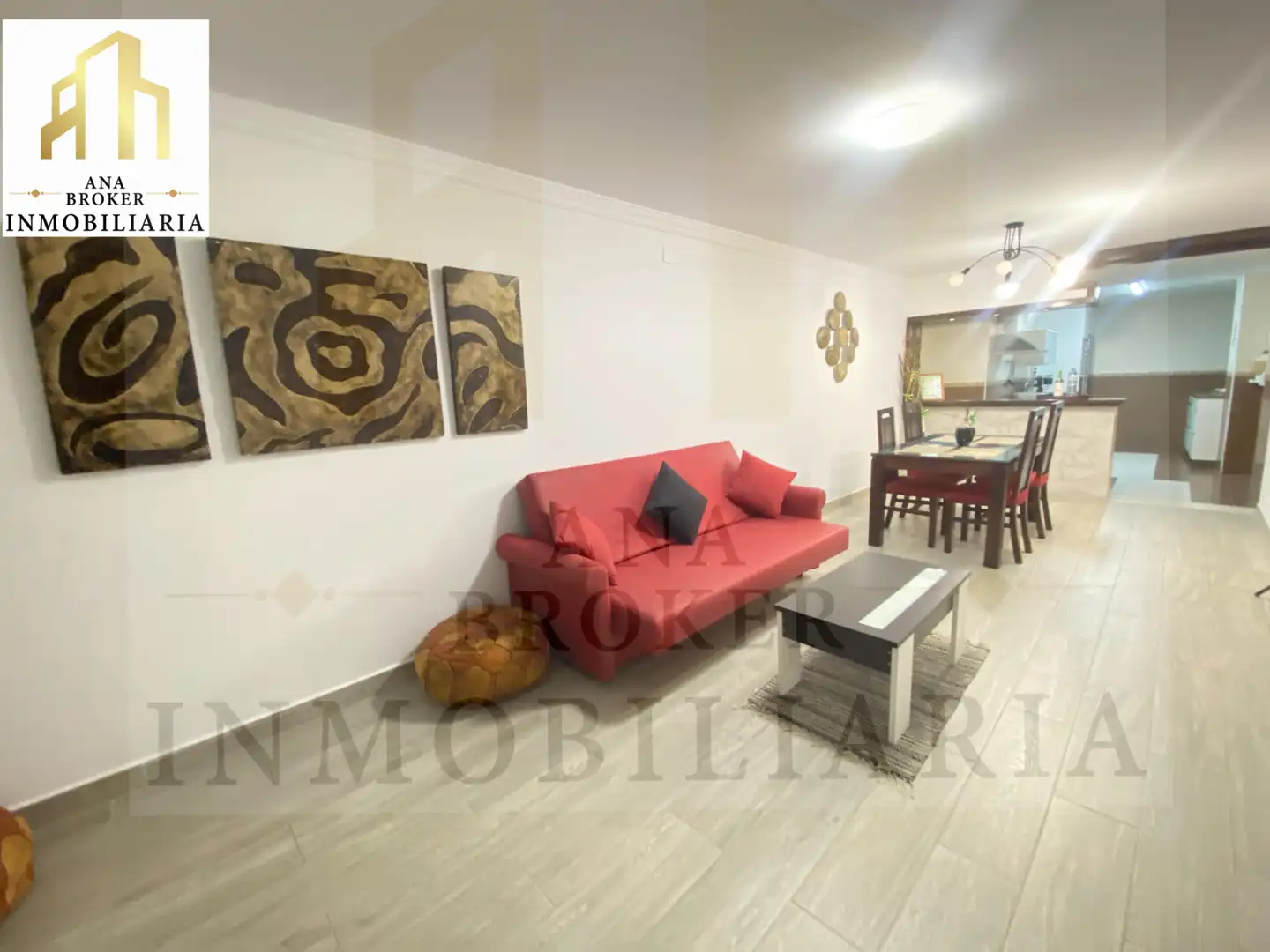 Sala d'estar de Casa o xalet en venda en Ronda amb Aire condicionat, Terrassa i Moblat