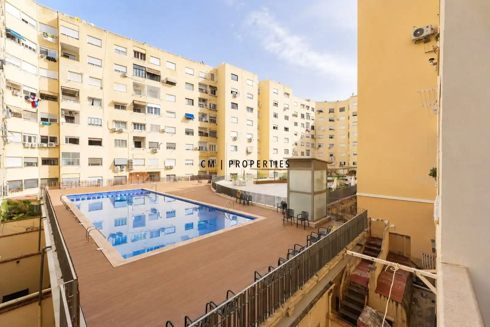 Außenansicht von Wohnung zur Miete in Valencia mit Klimaanlage, Heizung und Terrasse