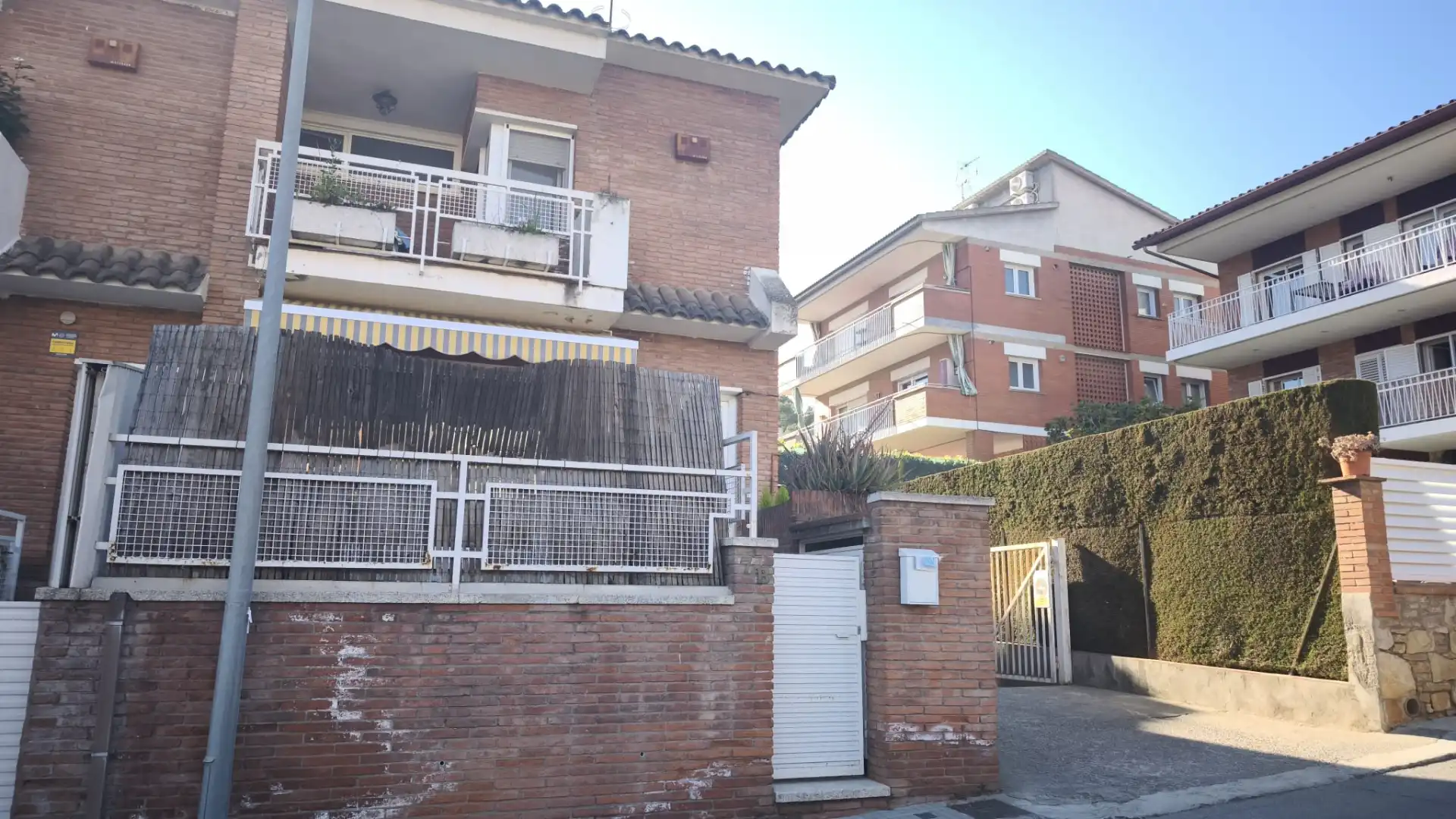 Vista exterior de Casa adosada en venta en Cervelló con Aire acondicionado, Calefacción y Terraza