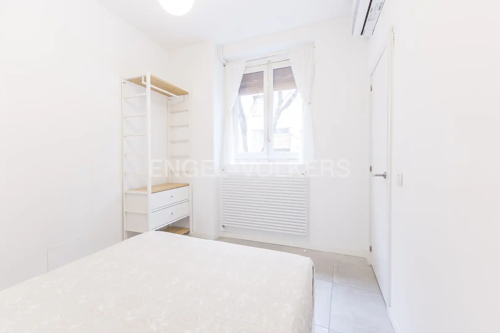 Bedroom of Flat for rent in Madrid  with Air Conditioner, Heating and Furnished