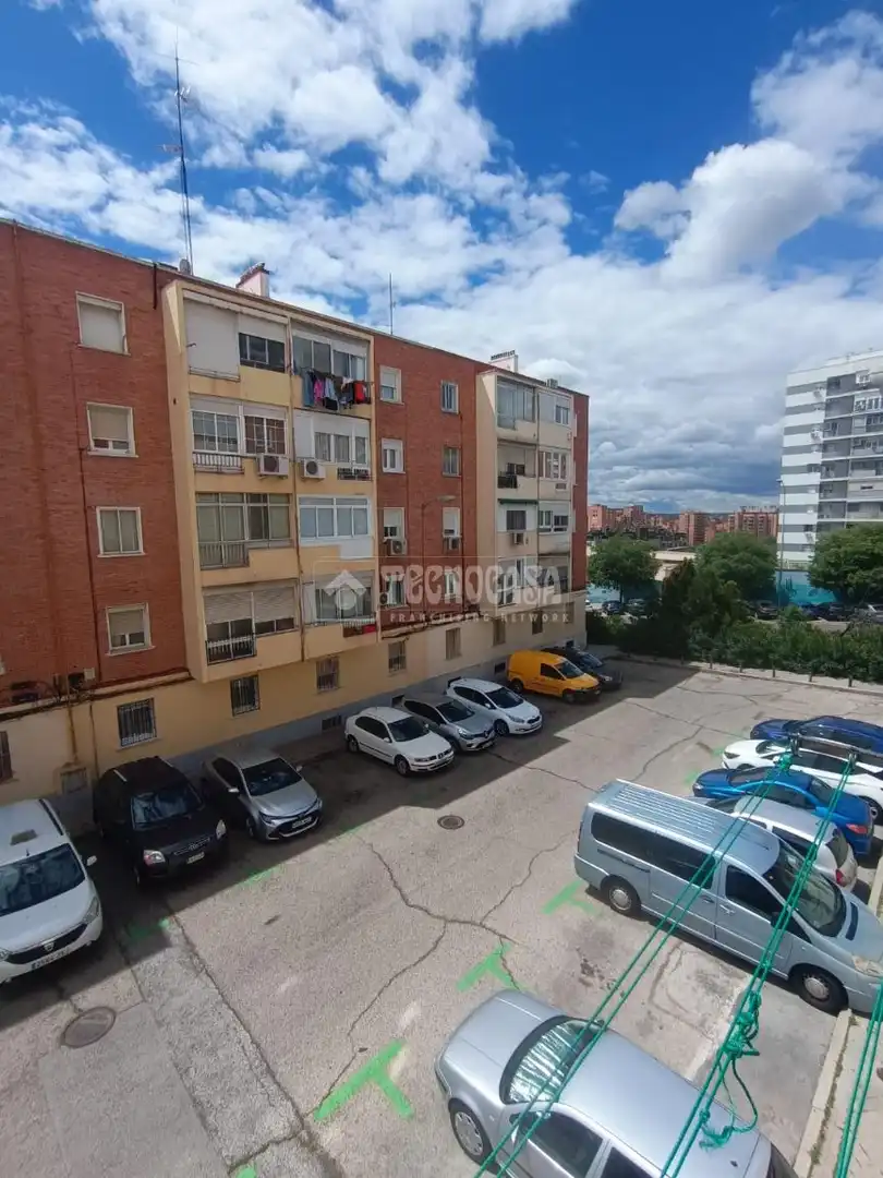 Parking de Piso en venta en Madrid