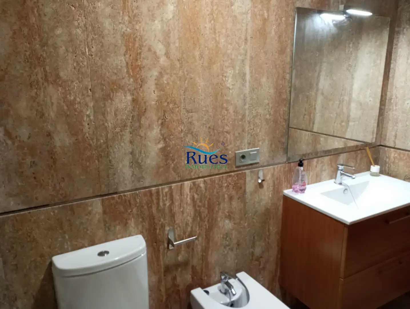 Badezimmer von Erdgeschoss zum Verkauf in Oropesa del Mar / Orpesa mit Heizung, Terrasse und Abstellraum