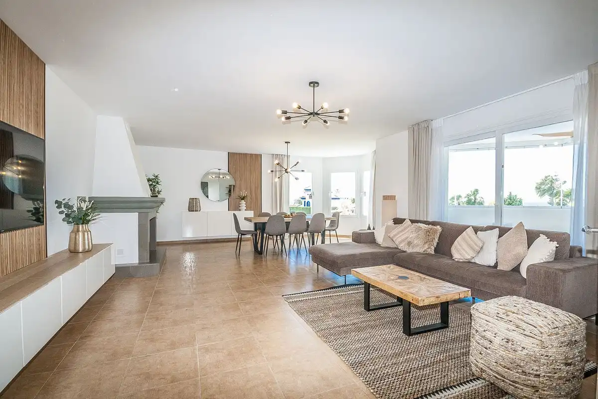 Chalet con terraza en venta en Calle Estepona 5, imagen 3