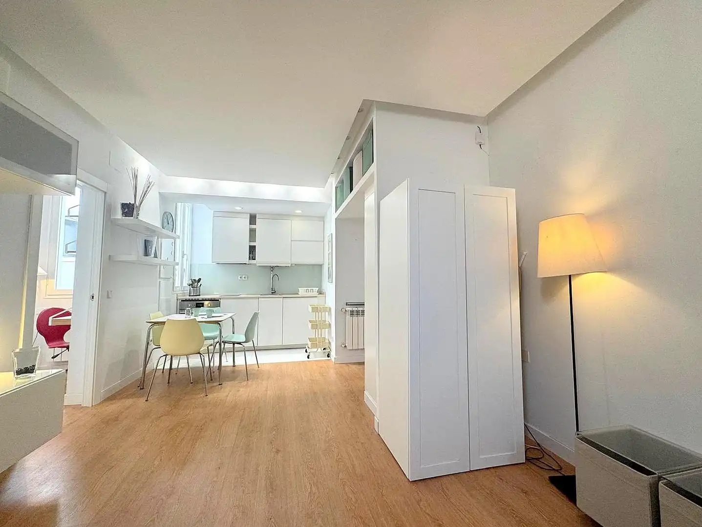 Schlafzimmer von Wohnung zur Miete in Madrid mit Klimaanlage, Heizung und Möbliert