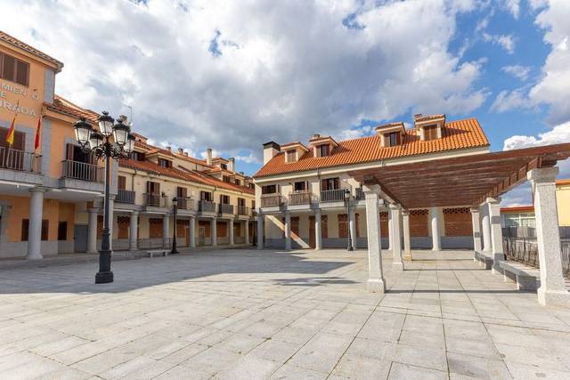 Local comercial en Venta en AYUNTAMIENTO - ALAMO en Venturada Pueblo