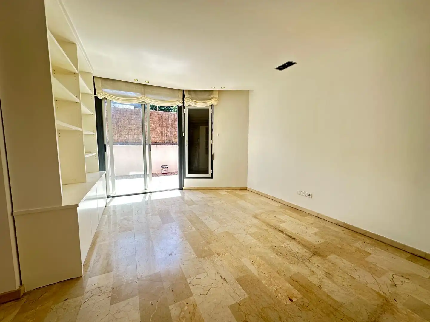 Sala de estar de Piso en venta en Torrelodones con Calefacción, Jardín privado y Terraza