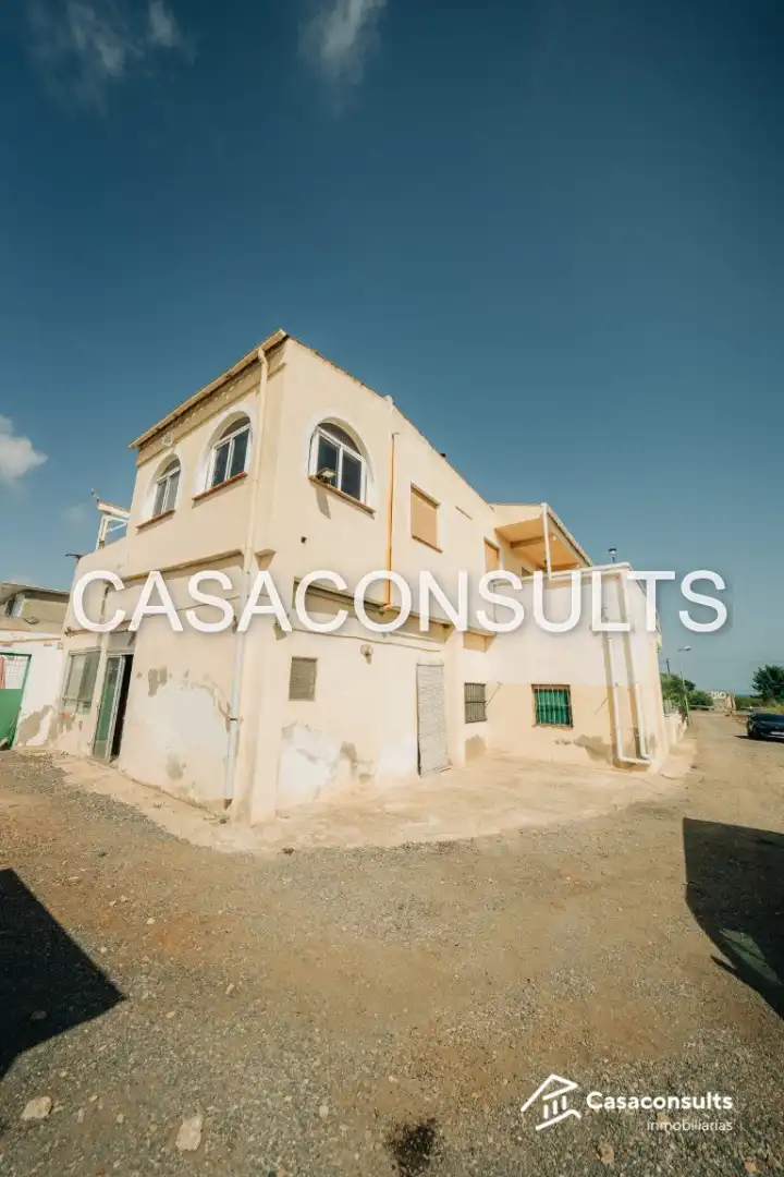 Vista exterior de Planta baja en venta en Cabanes con Terraza y Amueblado