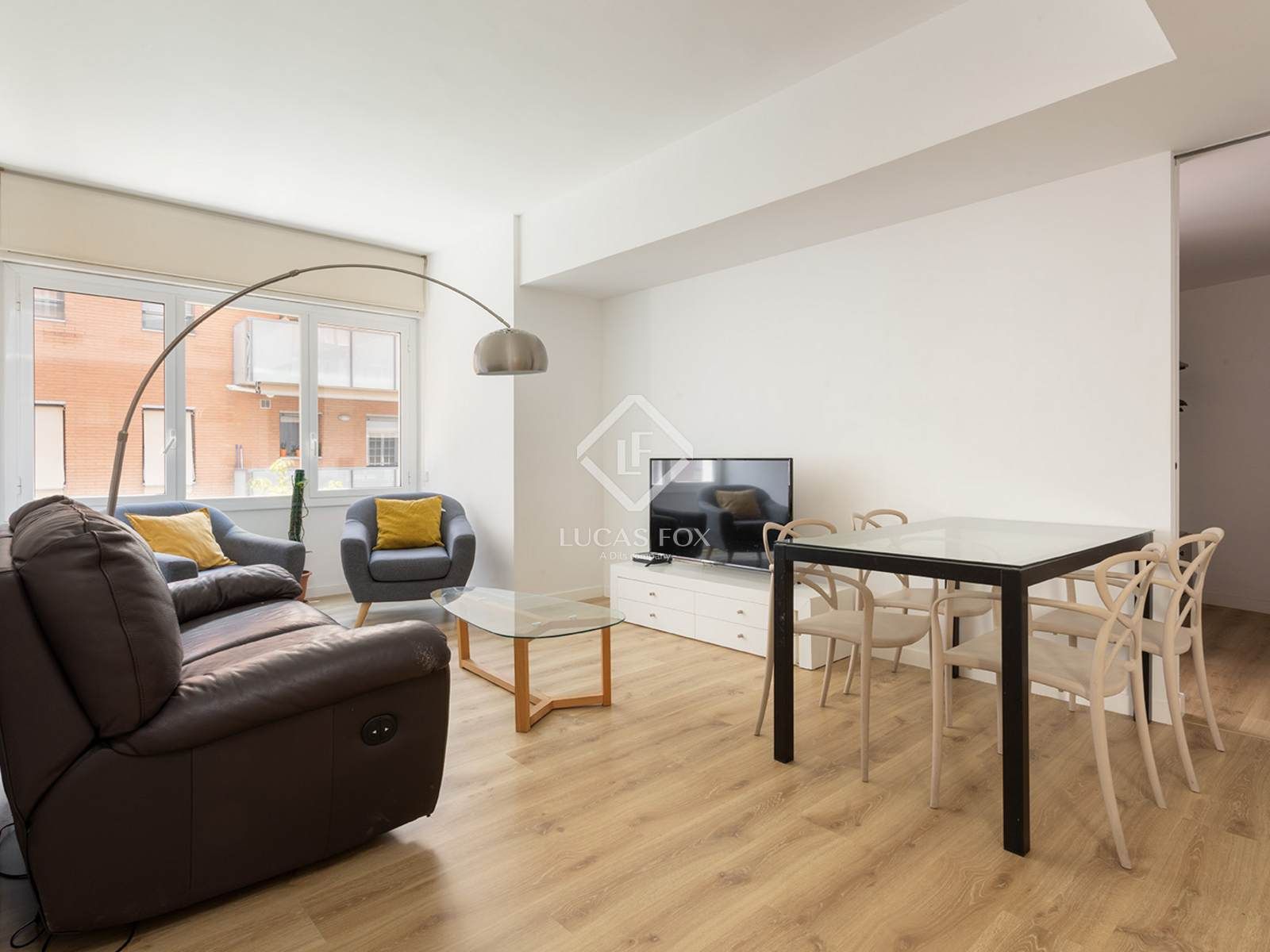 Living room of Flat for sale in  Barcelona Capital  with Air Conditioner, Heating and Balcony