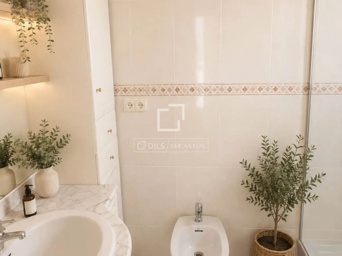 Bathroom of Lofts for sale in Castelldefels  with Air Conditioner, Terrace and Balcony