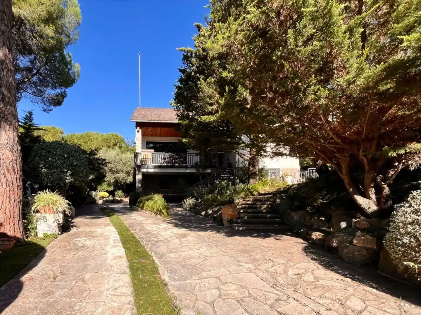 Vista exterior de Casa o chalet en venta en Begues con Aire acondicionado, Piscina y Balcón