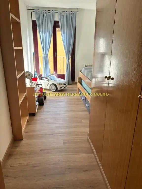 Bedroom of Flat for rent in Salamanca  with Heating, Furnished and Balcony