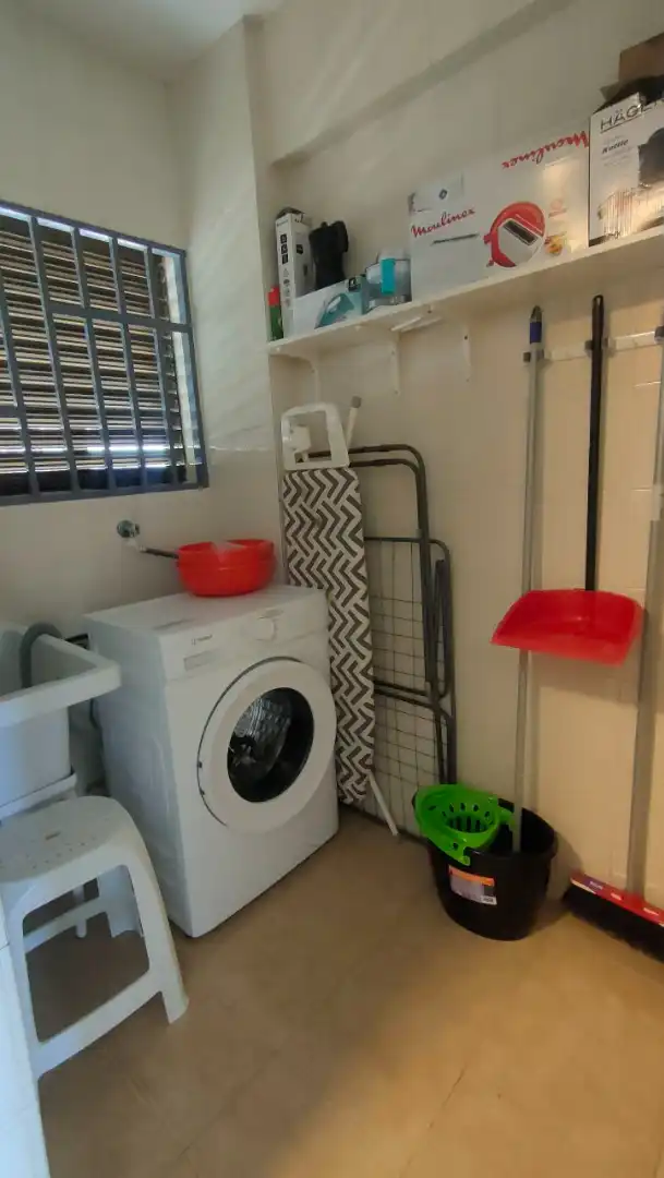 Baño de Apartamento en venta en Benidorm con Aire acondicionado, Amueblado y Piscina comunitaria