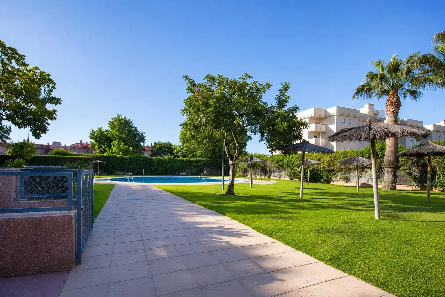 Piscina de Pis en venda en Sanlúcar de Barrameda amb Terrassa i Piscina comunitària